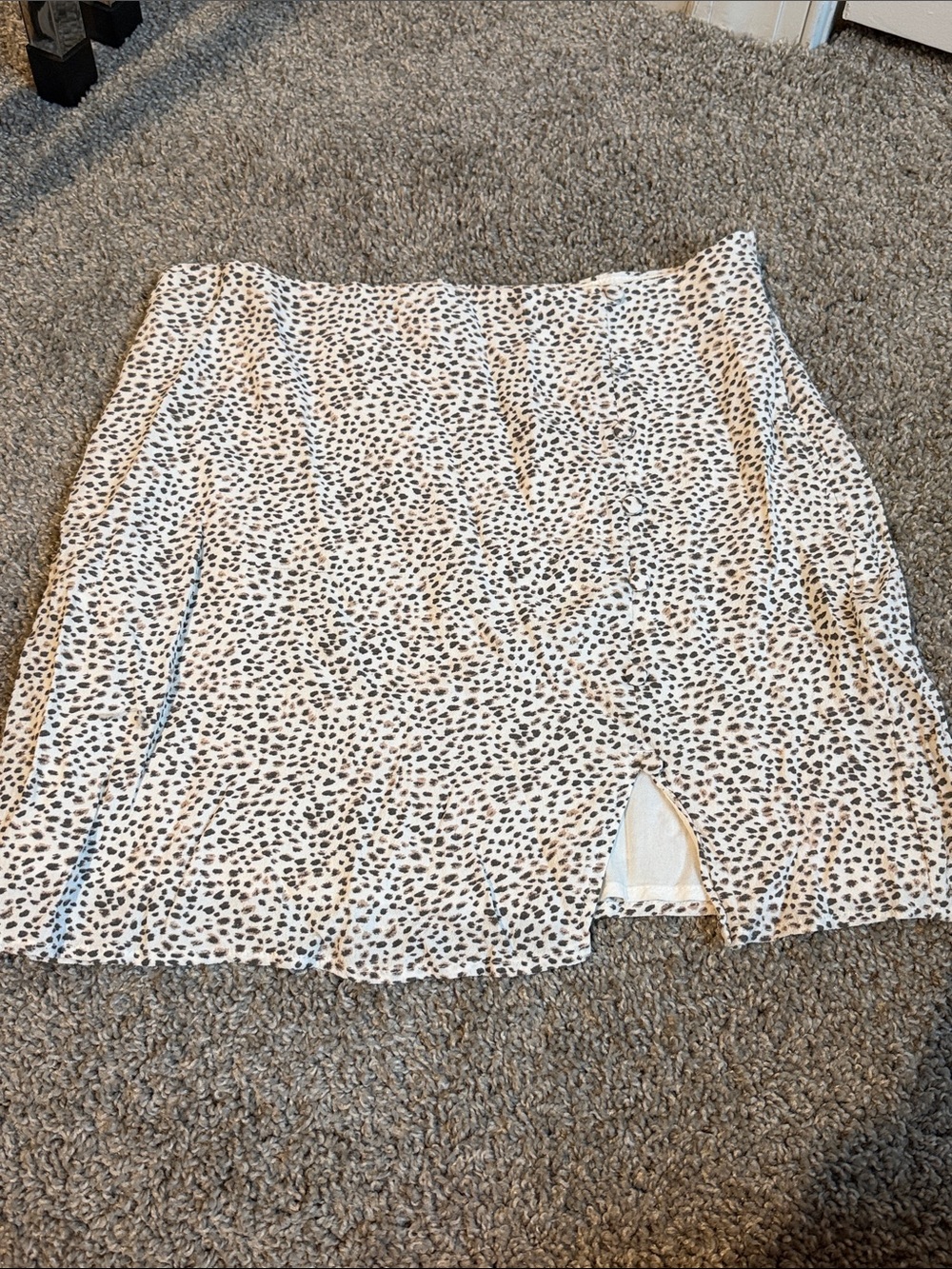 Abercrombie & Fitch White Mini Skirt with Black Speckle Print